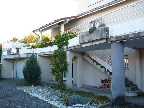 Villa sur Gravenoire / CEYRAT