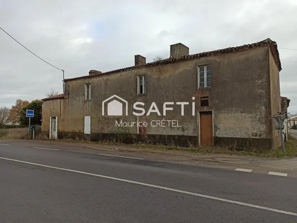 ENSEMBLE IMMOBILIER A RÉNOVÉ ENTIÈREMENT