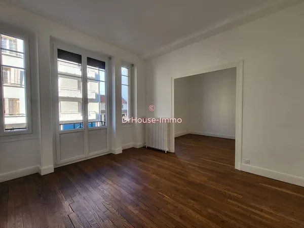 BAS MONTCHAPET Appartement T5 de 89 m² avec ascenseur 3 chambres et garage