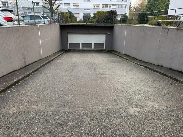 Garage / sécurisé / Bischheim (rue de Lampertheim)