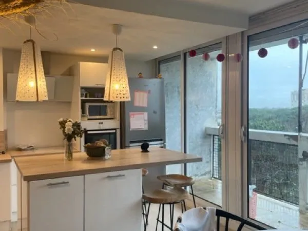 Chambre dans colocation à Capeyron