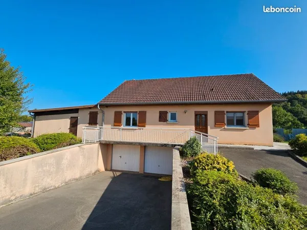 Batiment hangar + maison individuelle plain pied