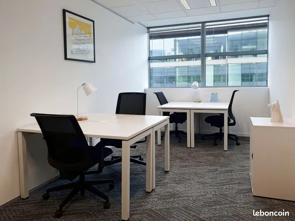 Bureau privé à louer pour 5 personnes à Issy les Moulineaux, Camille Desmoulins