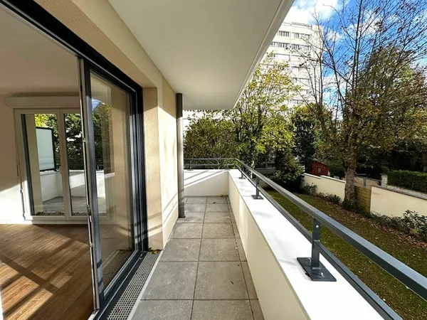 Appartement Fontenay Aux Roses 4 pièces de 81m2 + 10m² de balcon
