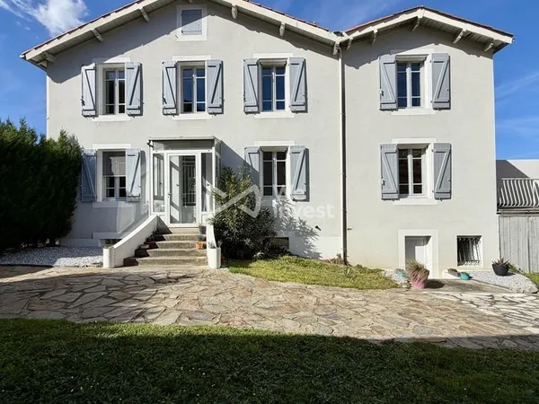 Maison 5 pièces 138 m²