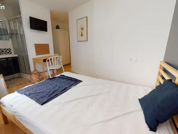 Chambre 5 pièces 94 m²