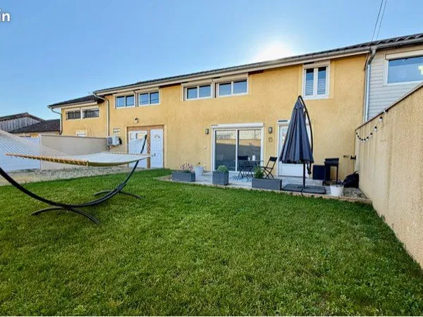 Maison rénovée de 115 m² avec jardin