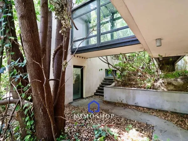 Maison 6 pièces 250 m²