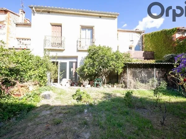 Maison 5 pièces 247 m²