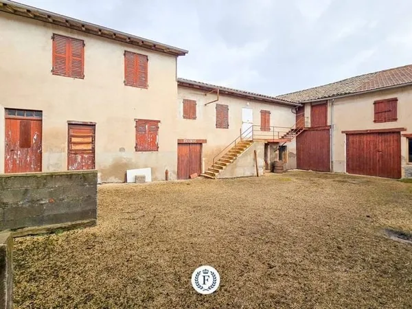 Maison 9 pièces 240 m²