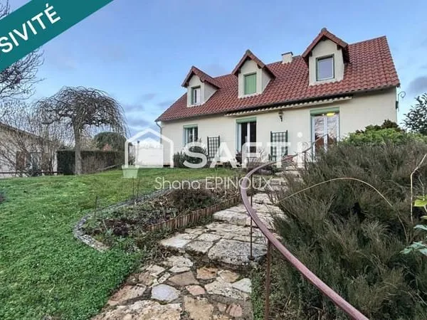 EXCEPTIONNEL ! Un emplacement privilégié pour cette demeure avec une chambre et salle de bains en RD