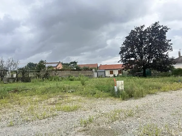 Terrain viabilisé - Decines Charpieu 319 m2