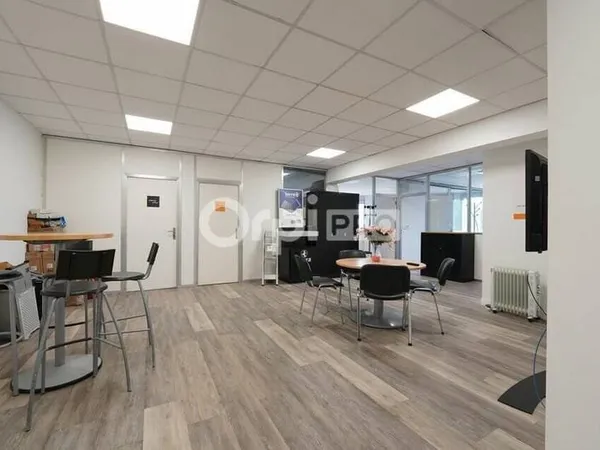 Bureau 127 m²