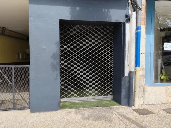 Local commercial