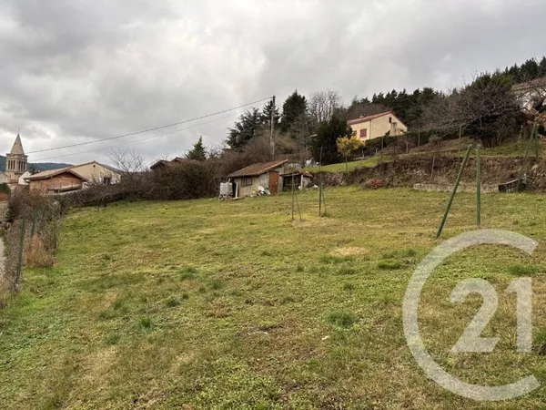 Terrain 830 m²