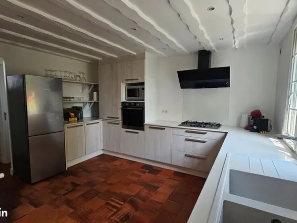Maison de charme rénovée - Jardin 997 m² en bord de rivière, centre ville
