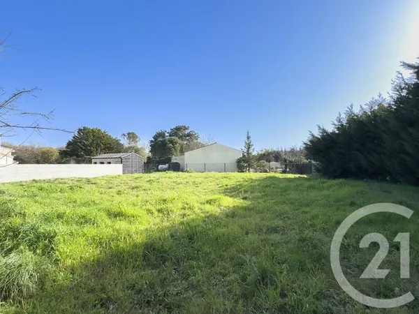 Terrain 711 m²