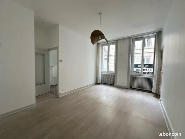 Appartement t3 rénové centre-ville