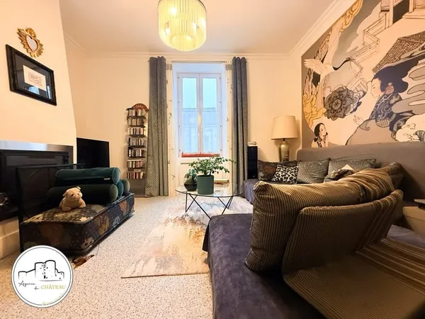EMPLACEMENT DE CHOIX - IMMEUBLE DE 4 LOTS LA FAYETTE