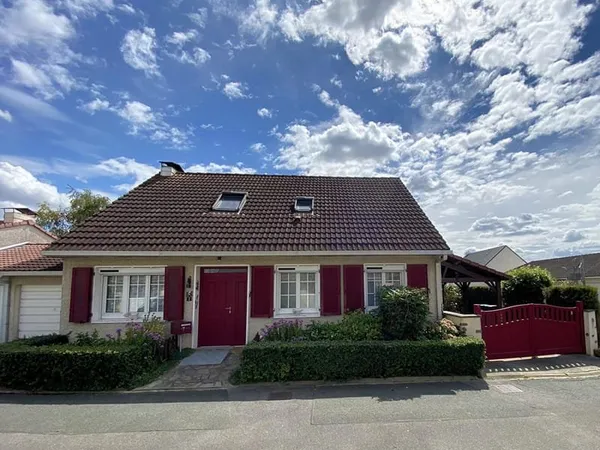 Maison Le Plessis Pate 6 pièce(s) 132 m2
