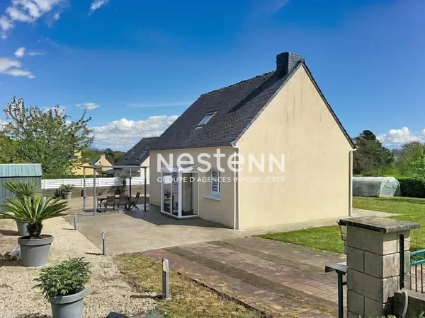 Maison contemporaine 5 pièces dans le bourg de Saint Thurien