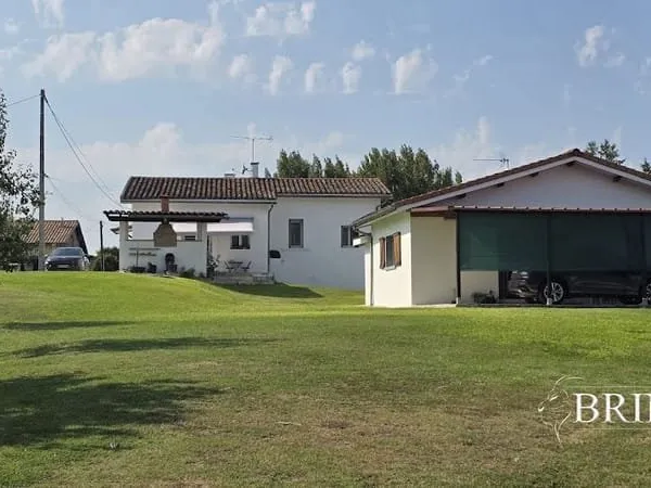 Villa 8 pièces 166 m²