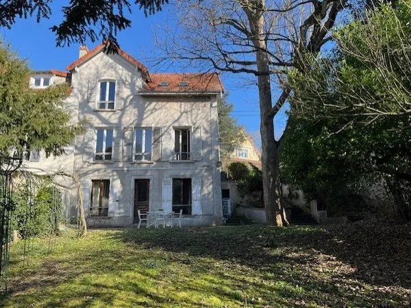Vends maison 129m² Le Raincy, Chatrian - 20 minutes de Paris centre, jardin de 394m²