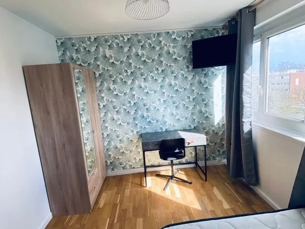 Chambre meublée de 11 m2 en colocation Massy limite Anthony