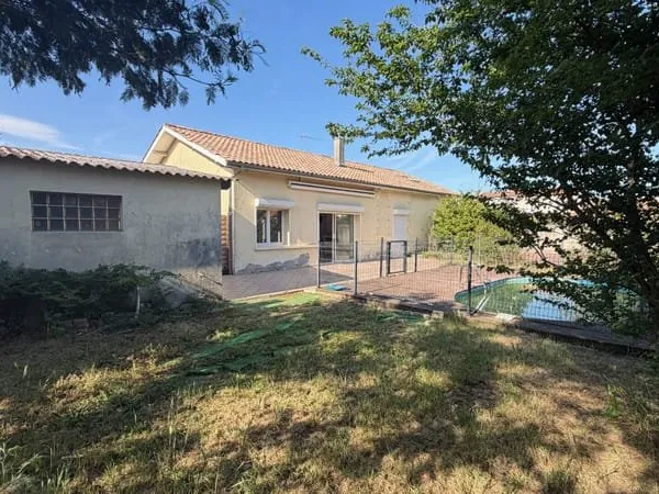 Maison spacieuse 8 pièces à vendre à Mérignac, secteur Pichey