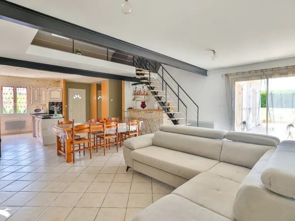 Pavillon 5 pièces 153 m²