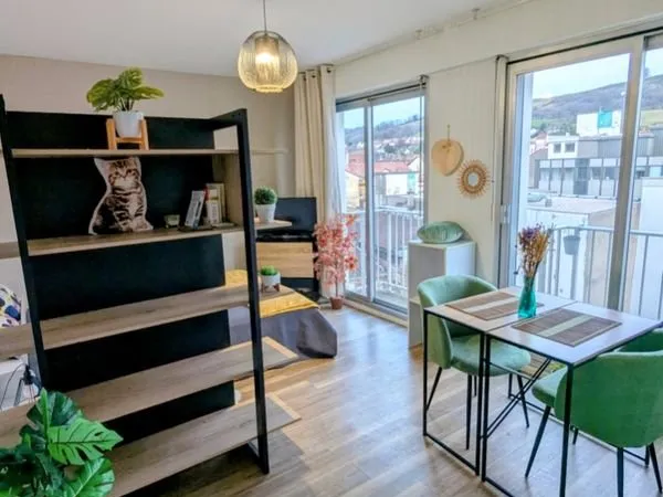 Appartement lumineux avec balcons