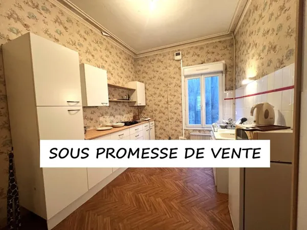 BEAU Immeuble Place travot Cholet