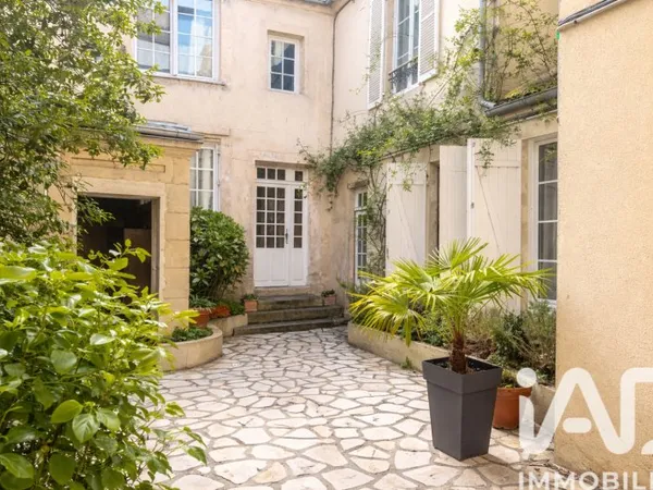 Studio 1 pièce 25 m²