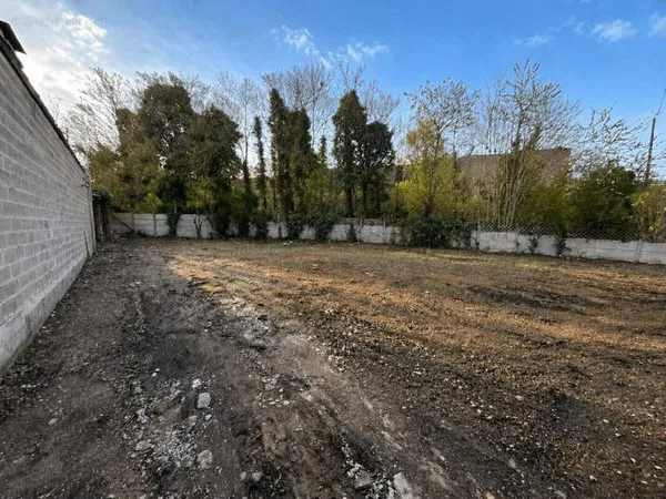 Terrain constructible Lens