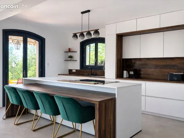 Maison familiale rénovée avec vue Pyrénées - Piscine - terrain 1600 m² - Gratentour