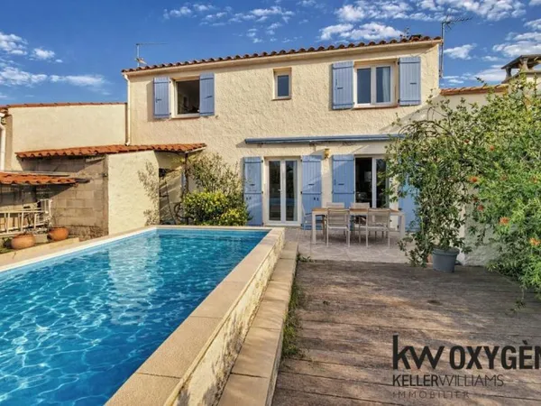 Belle maison 2 faces rénovée avec piscine