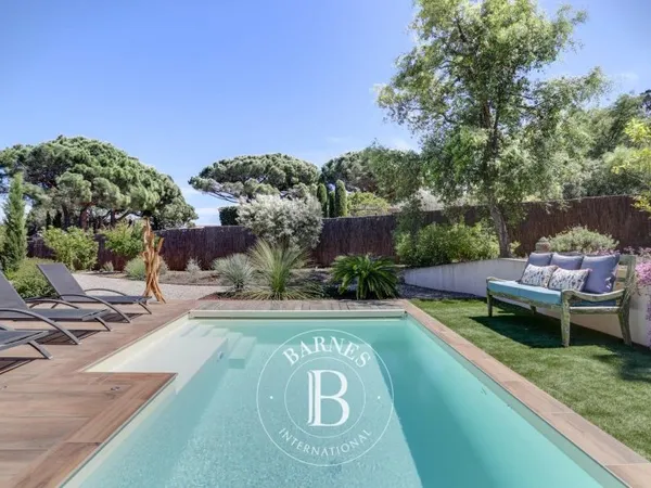 SAINT-TROPEZ - LES SALINS - VILLA 3 CHAMBRES - PISCINE