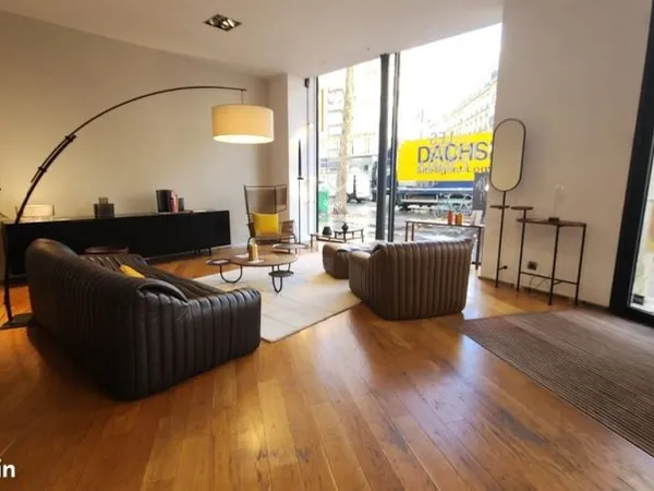 Boutique 388 m² PARIS