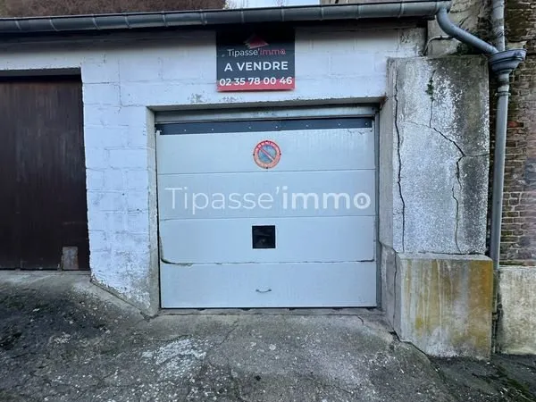 Parking/box 18 m² Elbeuf