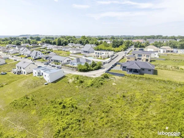 Terrain 1985 m² NEVERS