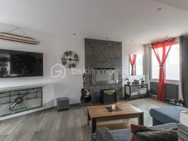 EXCLUSIVITÉ - Maison de ville 3 pièces - Aucun travaux - Vert-le-Grand