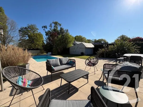 Maison 8 pièces 258 m²