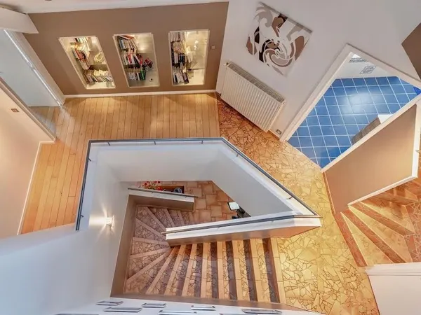 Maison 7 pièces 196 m²