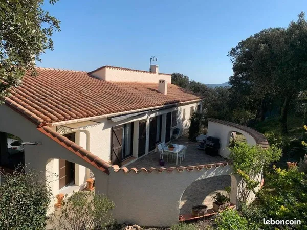 Maison 7 pièces 248 m²