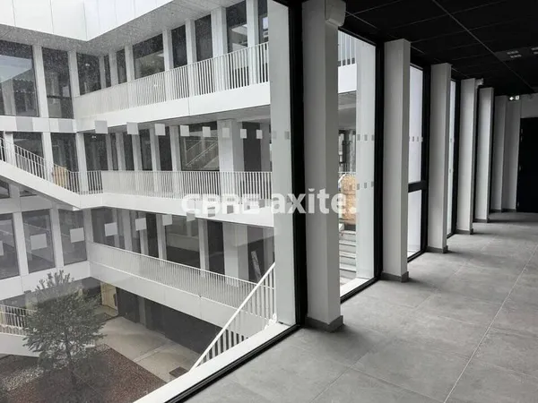 Bureaux 180 m²