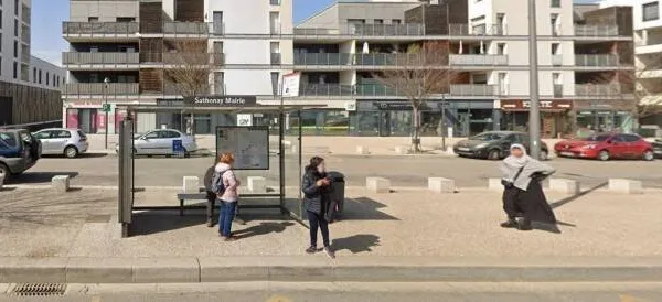 Local commercial 137 m²