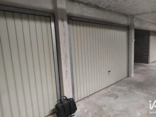 Parking 14 m²