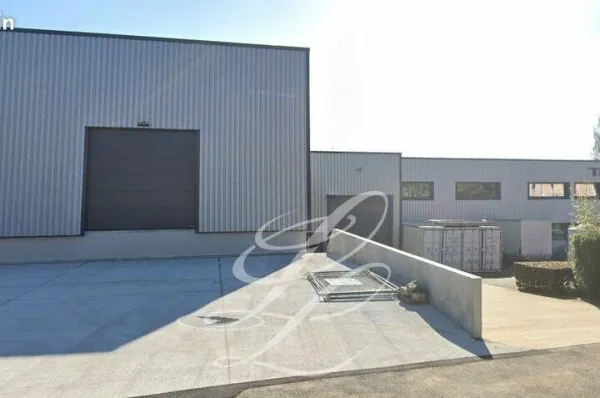 LOCAL D'ACTIVITE 1750 m² SAINT SATURNIN