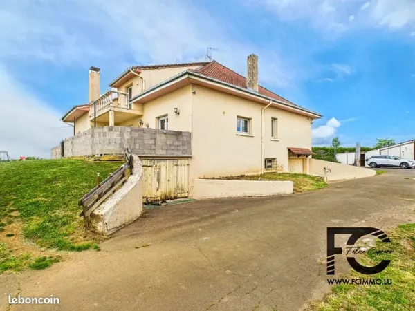 Maison 15 pièces 205 m²