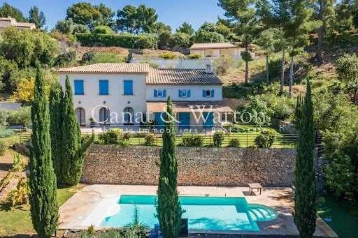 Villa 7 pièces 250 m²